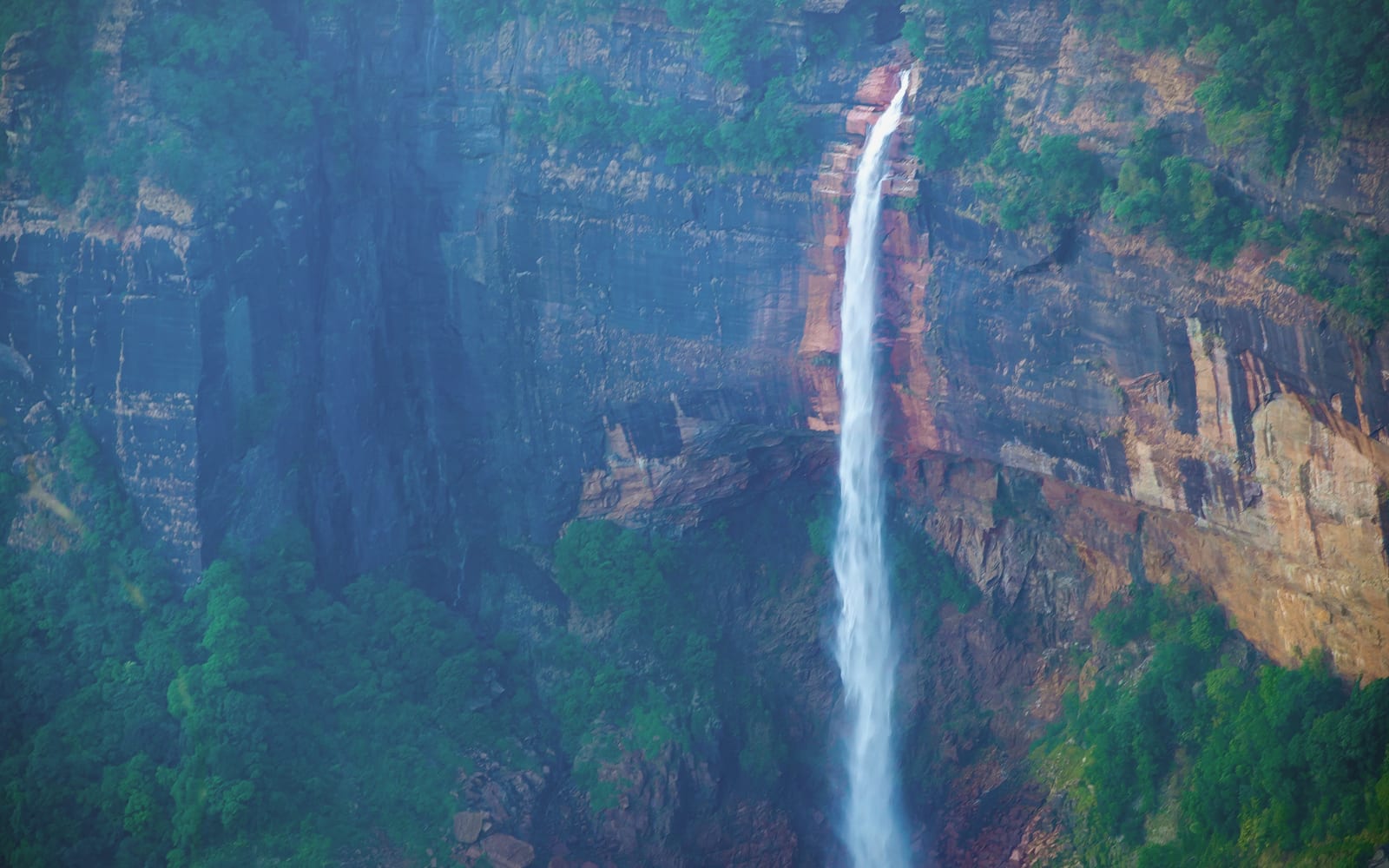 The Magic of Meghalaya's Waterfalls: A Monsoon Field Guide